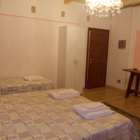 Romagnoli 36 Hotel เวโรนา ภายนอก รูปภาพ