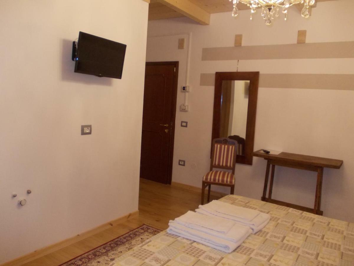 Romagnoli 36 Hotel เวโรนา ภายนอก รูปภาพ